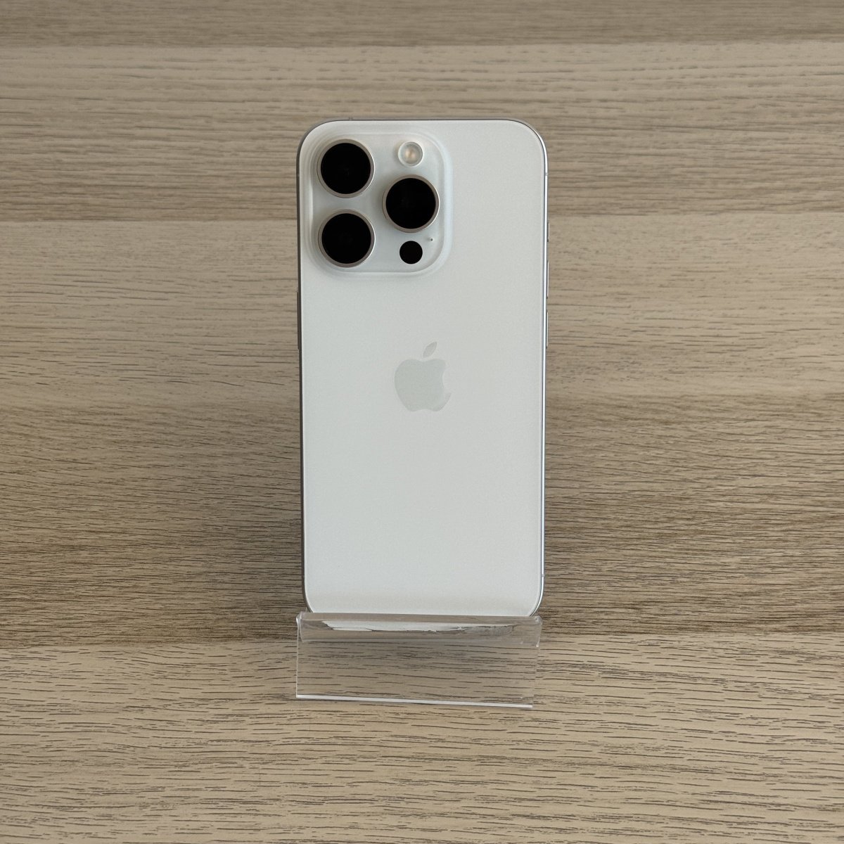 iPhone 15 Pro 128 GB · Titanio Blanco — Grado A+ · Reacondicionado