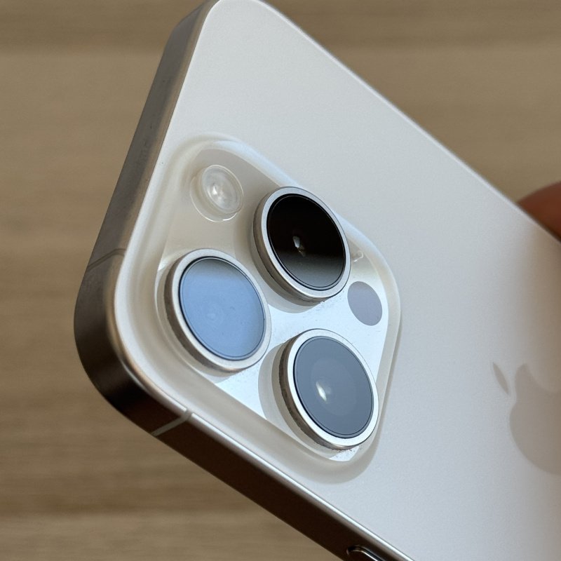 iPhone 15 Pro 128 GB · Titanio Blanco — Grado A+ · Reacondicionado