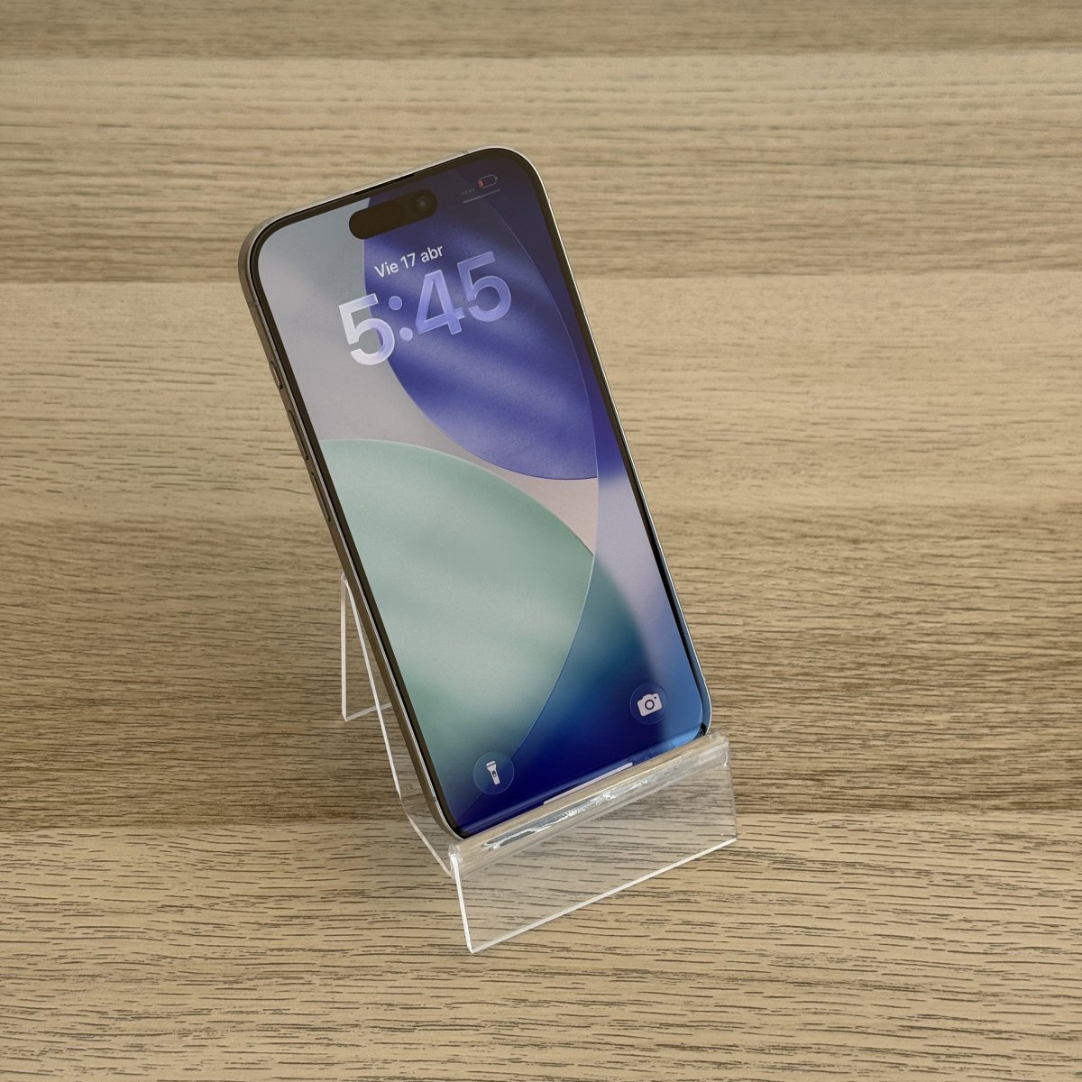 iPhone 15 Pro 128 GB · Titanio Blanco — Grado A+ · Reacondicionado